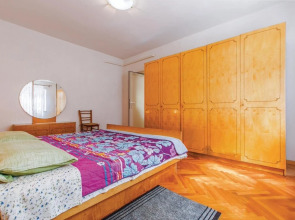 Amazing Home in Krnica With Wifi and 2 Bedrooms