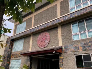 Cha Li's Family Hotel&Hostel