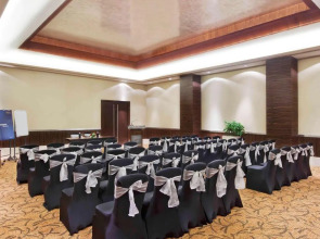 Novotel Mumbai Juhu Beach Hotel