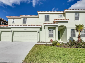 14 Bdrm 11 BA Sleeps 30