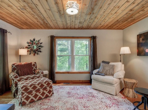 Asheville Town 3 Bedroom Cabin
