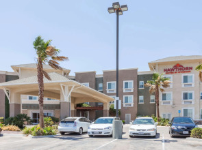 Hawthorn Suites by Wyndham Victorville