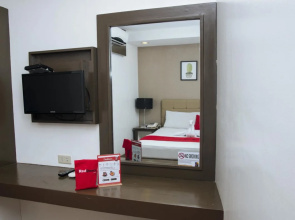 RedDoorz Plus @ Balagtas Makati