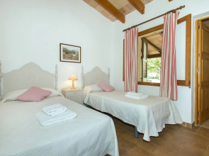 Family Villa Teo With Private Pool