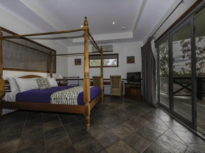 Fitzroy River Lodge