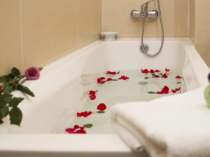 Royal Dragon Boutique Hotel