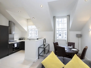 JOIVY Quiet Mews Apartment in New Town