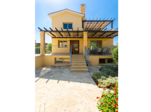 Villa Izabella in Polis