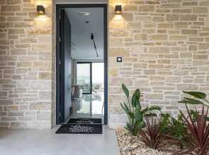 Bella Casa - Newly Built Designer Villa