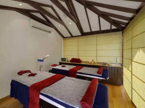 Goroomgo Mount De Goa