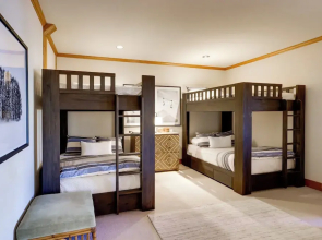 Mountain Village Marvel w/ Hot Tub & Home Gym!