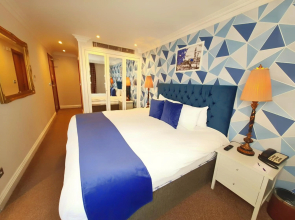 Ashburn Hotel