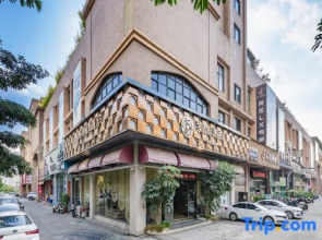 Fangyuan Fashion Hotel (Longyan High Speed Railway Station Second Hospital)