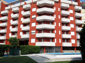 Modern Flat for 6 With Shared Pool