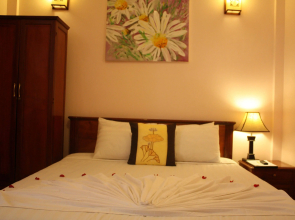 Holiday Diamond Hotel