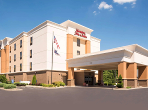 Hampton Inn and Suites Mansfield South