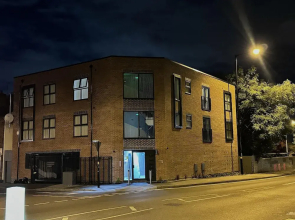 Birmingham City 2 Bedroom Apartment - Free Parking