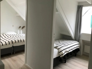 Renovated holiday home in a prime location, walking distance from the beach