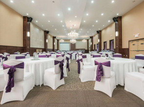 Sleep Inn & Suites and Conference Center Downtown