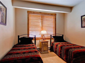 2208 Timberline Lodge, Trappeur's Crossing Apartment 4