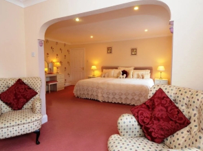 Acorn Court Country House