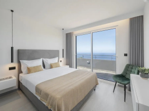 In the West - Intelsol Calheta Apartments II