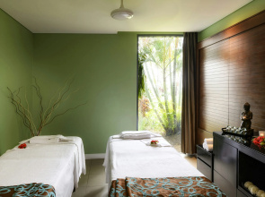 Hilton Fiji Beach Resort and Spa