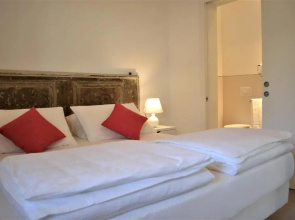 La Gazza Ladra Apartments