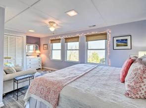 Classic Chesapeake Beachside Cottage w/ Porch!