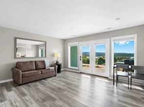 Waterview Oasis Stay for 4