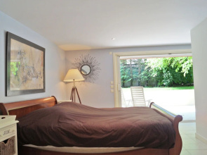 Stylish villa near Mougins with large, private pool and lovely outdoor kitchen