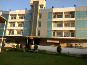 Rajasthani Rajwadi Hotel & Restaurant