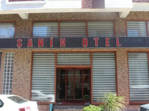 Sahi̇n Hotel