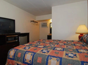 Rodeway Inn & Suites