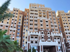 Spacious 4 bd and 2 bd apartments with amazing Sea view