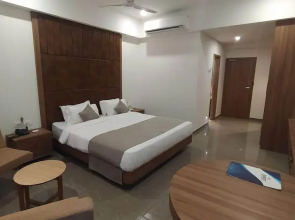 Raaj Svasti Inn