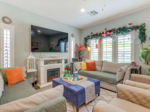 6 Mi to Dtwn Tempe: Dog-friendly Retreat w/ Yard!