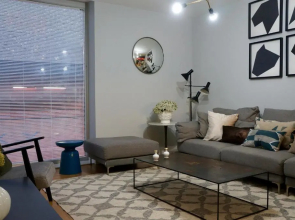 Stylish Highcross 1bed Apartment- Central