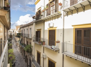 Magione Apartment with Terrace by Wonderful Italy