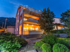 Apartments Villa Dina