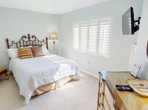 Inlet Reef 308 3 Bedroom Condo by RedAwning