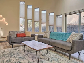 Cozy Anchorage Retreat - Near Hiking & Dtwn!