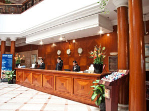 Отель Regent Palace Hotel