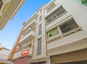 Oyo Flagship 92819 Hotel Surbhi G House