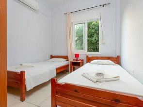 Villa Giannis Large Private Pool Walk to Beach A C Wifi Car Not Required Eco-friendly - 2088