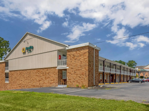 Quality Inn Smoketown - Lancaster Area