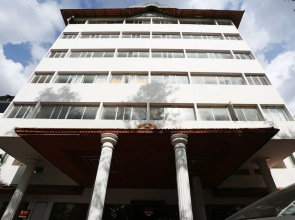 OYO 9133 The Olive Star