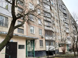 2 к квартира рядом стадион Металлист м. Спортивная.