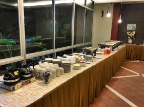 Hadyai Golden Crown Hotel