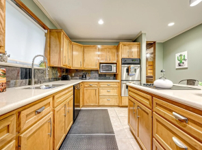 The Hideaway in El Lago, Home Gym, Rain Shower, King Bd, Sleeps 8, Space Center